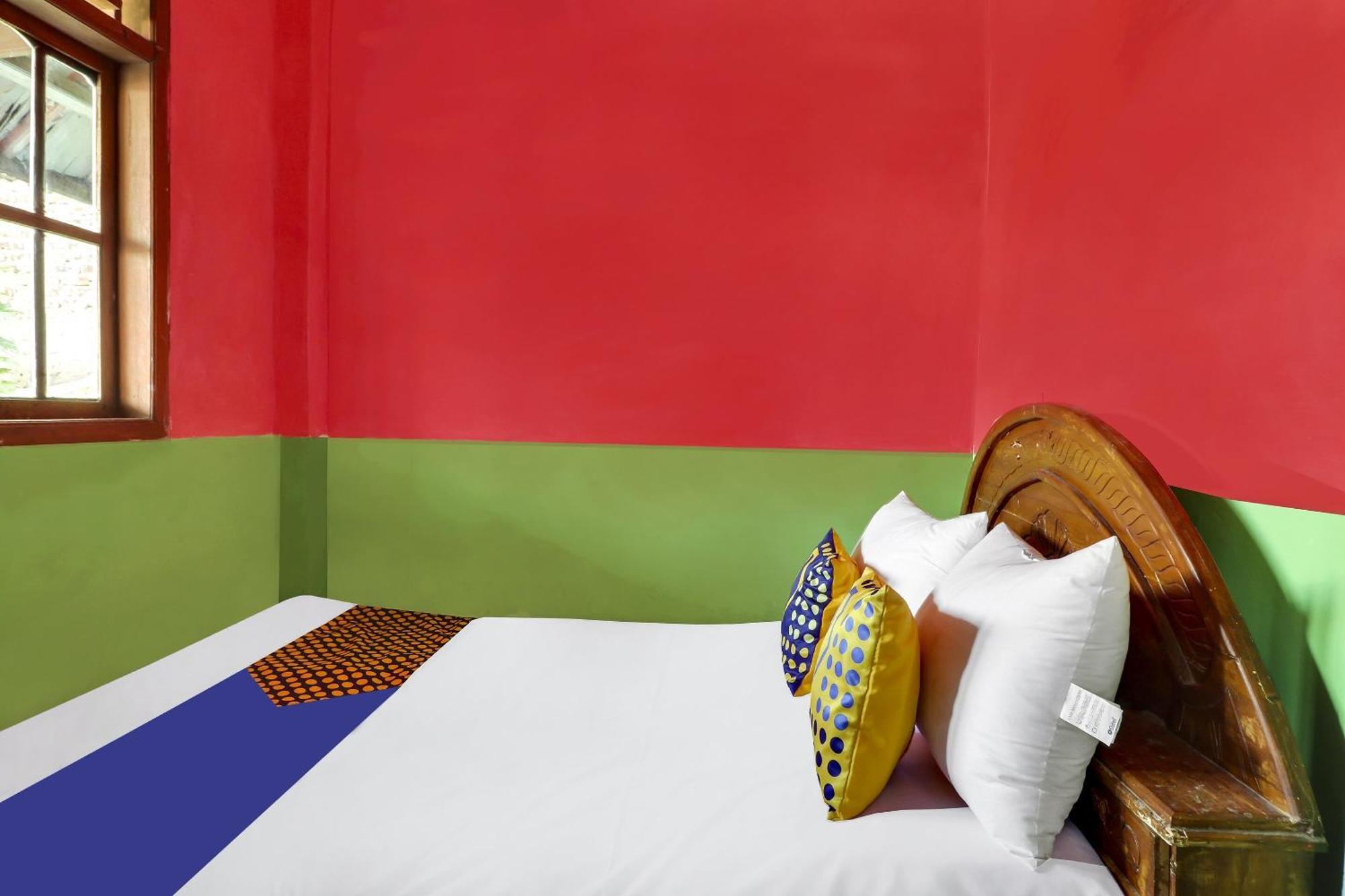 Oyo Homes 90956 Desa Wisata Guranteng Pendjalu Экстерьер фото