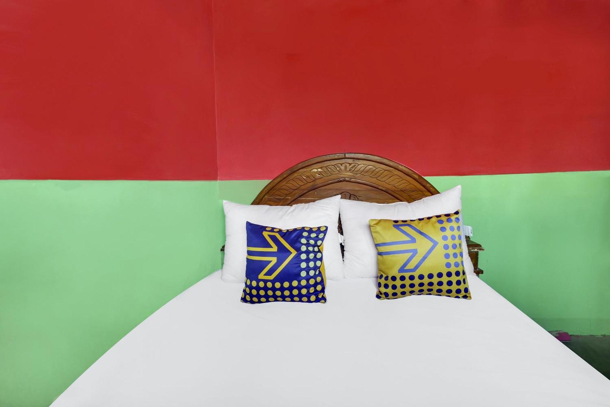 Oyo Homes 90956 Desa Wisata Guranteng Pendjalu Экстерьер фото